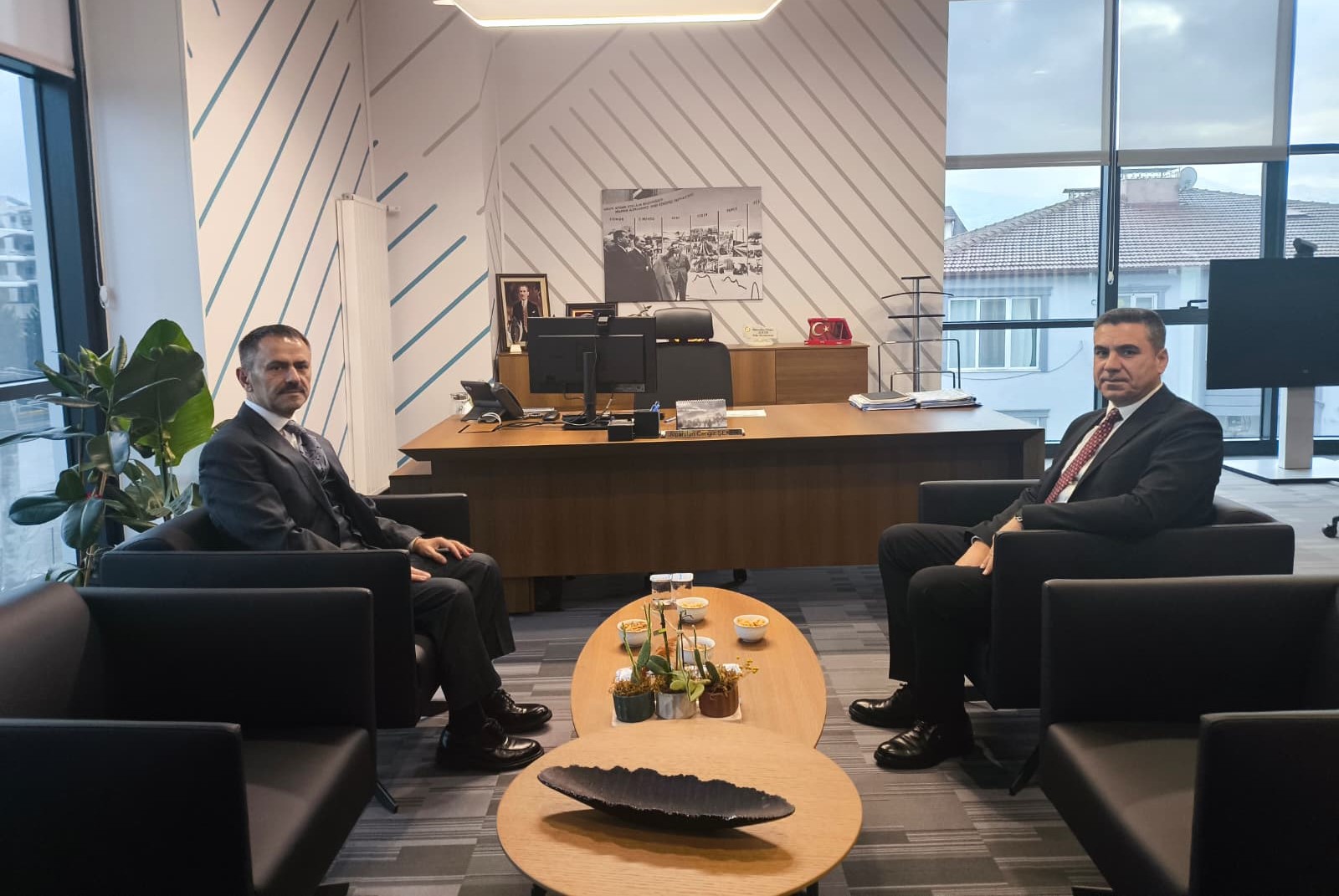 Vali İlhami Aktaş’tan Halkbank Kocaeli Bölge Koordinatörlüğü’ne Ziyaret